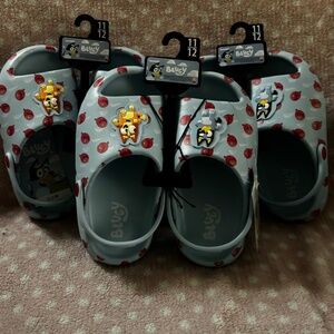 Bluey sandles